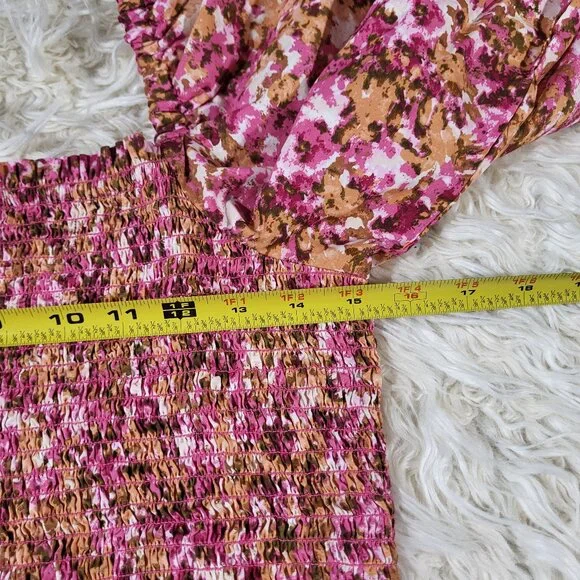 J. Crew Smocked puff-sleeve dress in faded floral - size Large - Picture 10 of 12